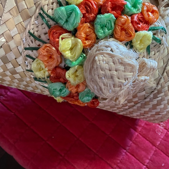 Raffi straw beach bag with raised colourful detail - Picture 2 of 6